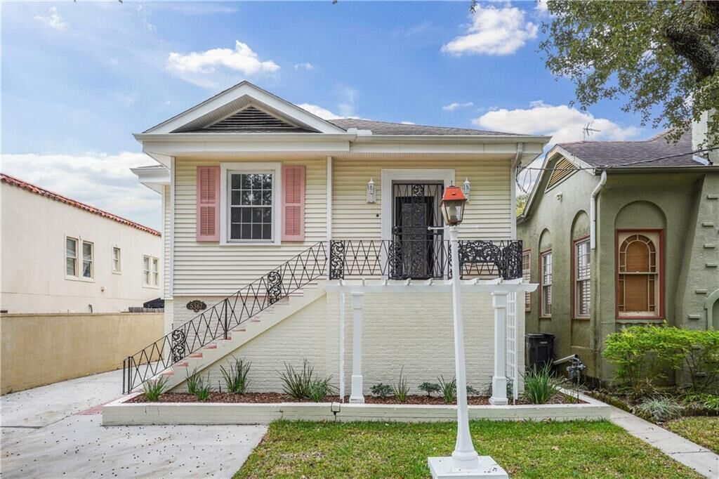 Property Photo: 5367 Canal Boulevard LA 70124