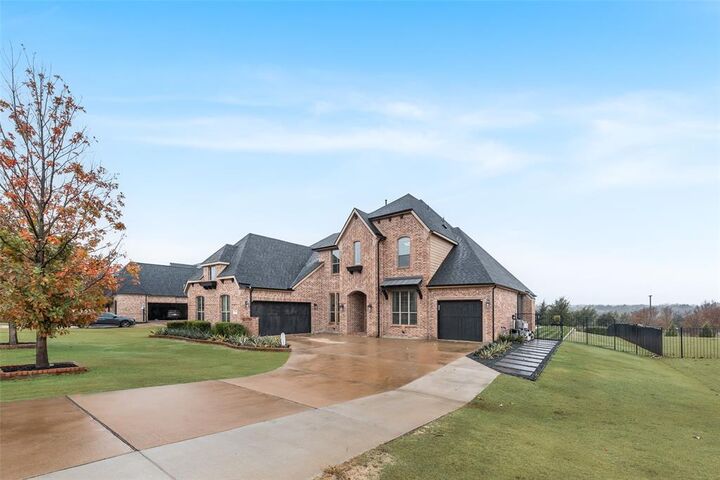 Property Photo:  717 Calm Crest Drive  TX 75087 
