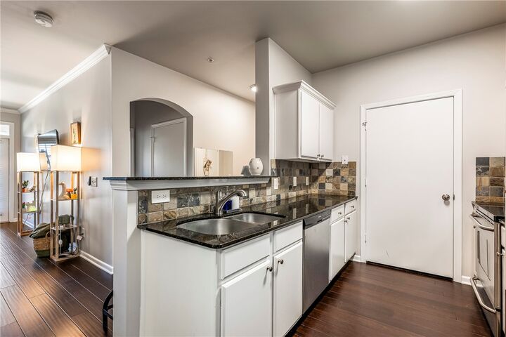 Property Photo:  4261 Meadow Creek Circle 204  AR 72703 