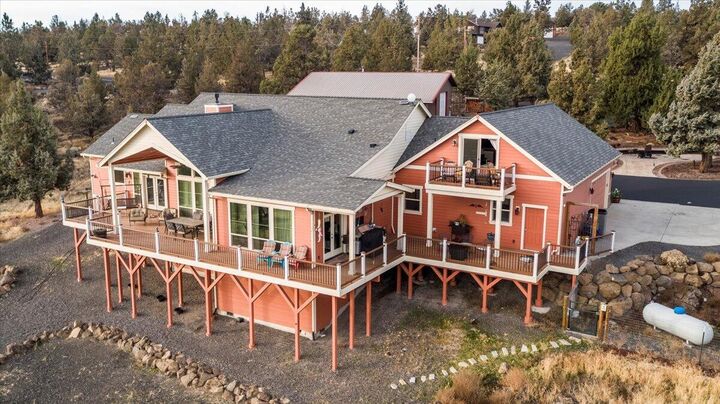 Property Photo: 65550 78th Street OR 97703