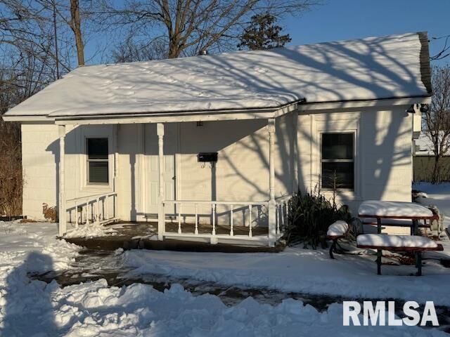 Property Photo: 205 N Church Street IL 61571