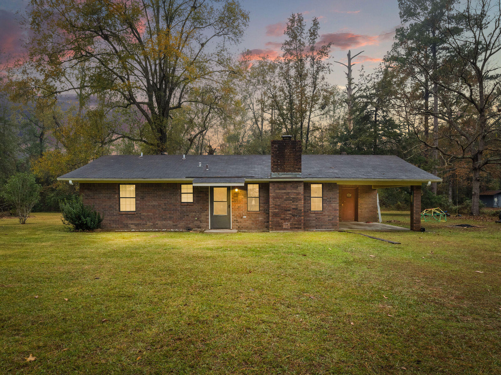 Property Photo:  299 Colony Loop  LA 71403 