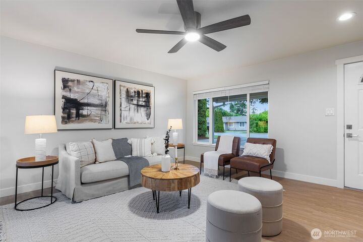 Property Photo: 3718 NE 22nd Place WA 98056