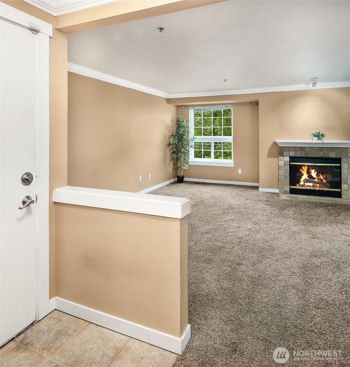 Property Photo: 28311 S 18th Avenue S A304 WA 98003
