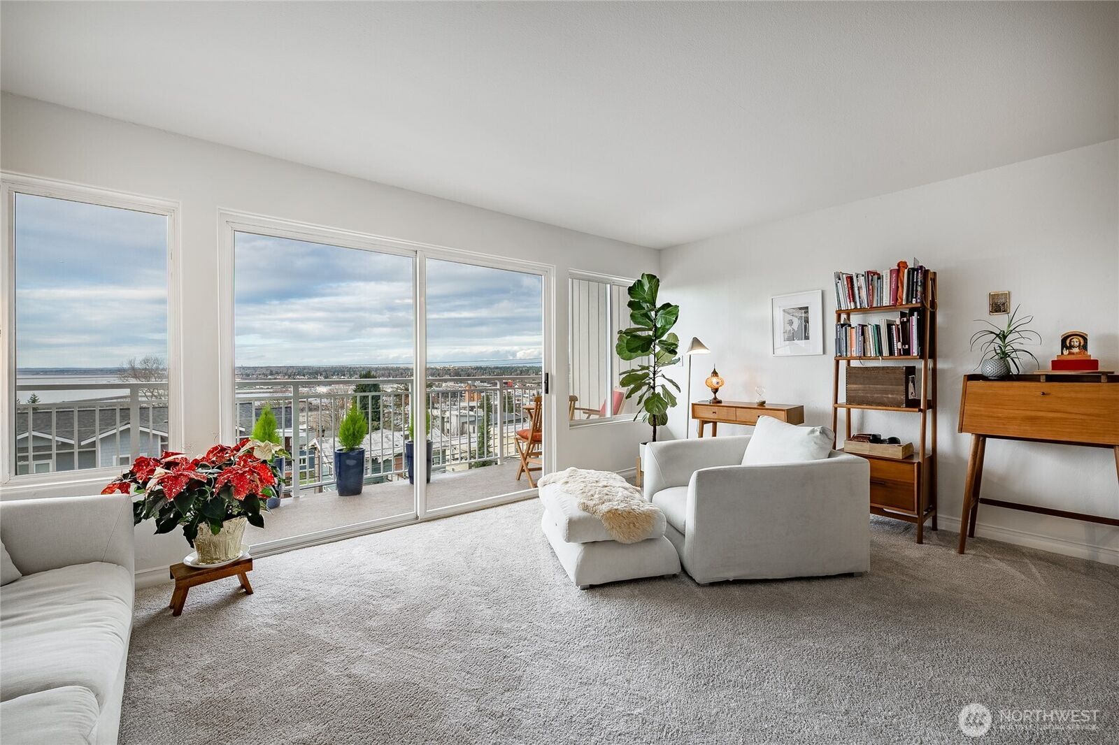 Property Photo:  819  High Street 317  WA 98225 