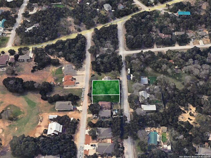 Property Photo:  1492 Eastview  TX 78133 