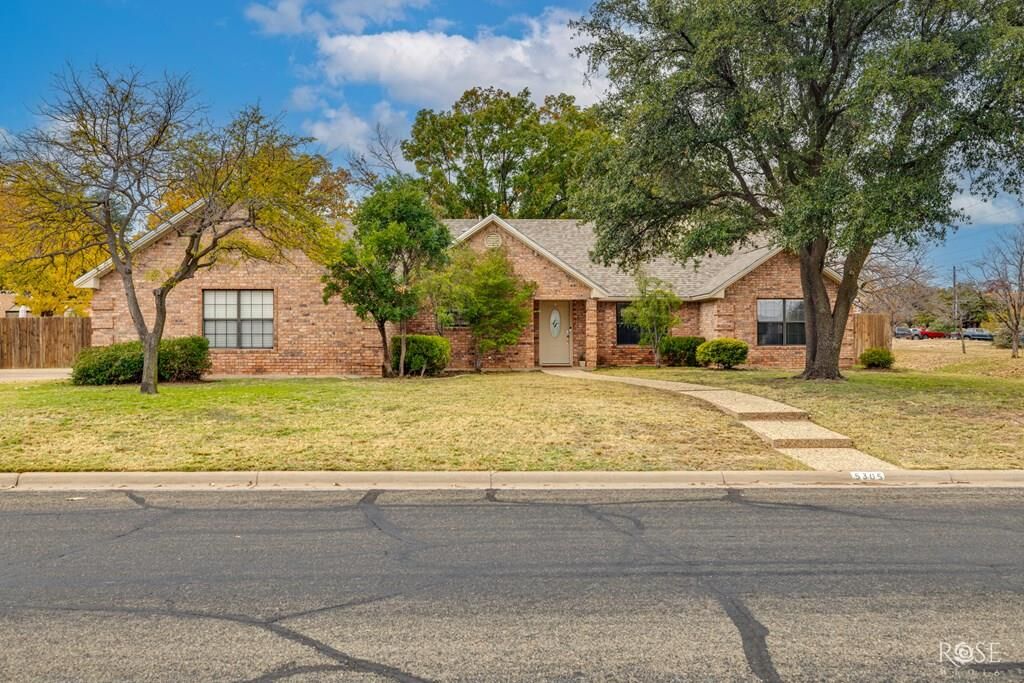 Property Photo:  5305 Bentwood Dr  TX 76904 