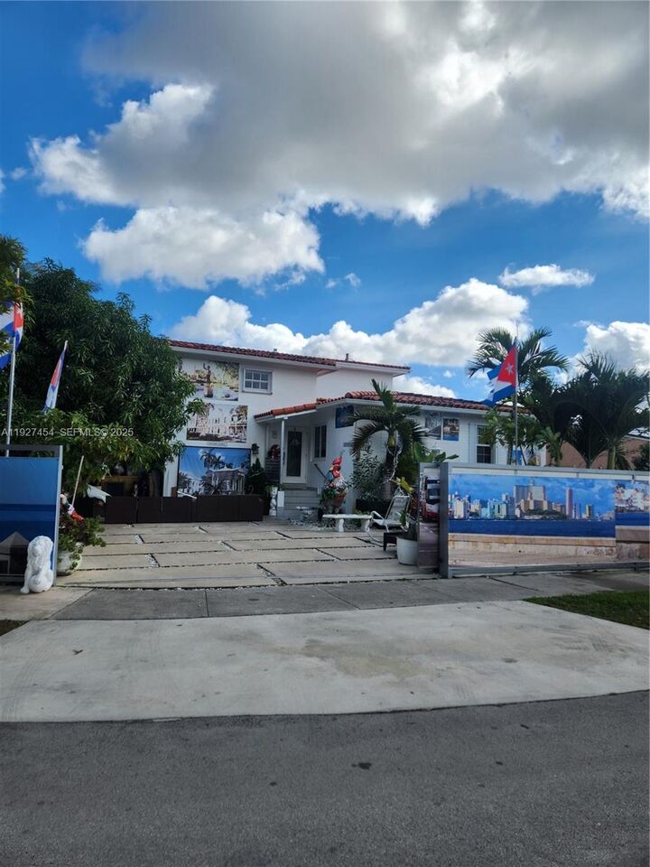 Property Photo:  1645 SW 83rd Ct 2  FL 33155 