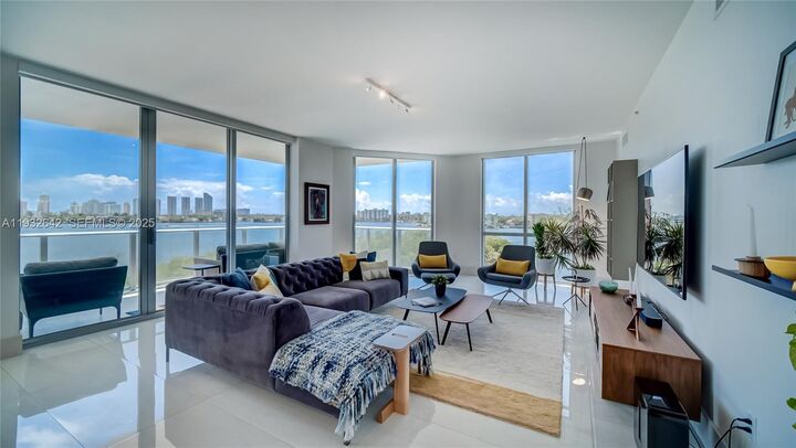 Property Photo:  17111 Biscayne Blvd 410  FL 33160 