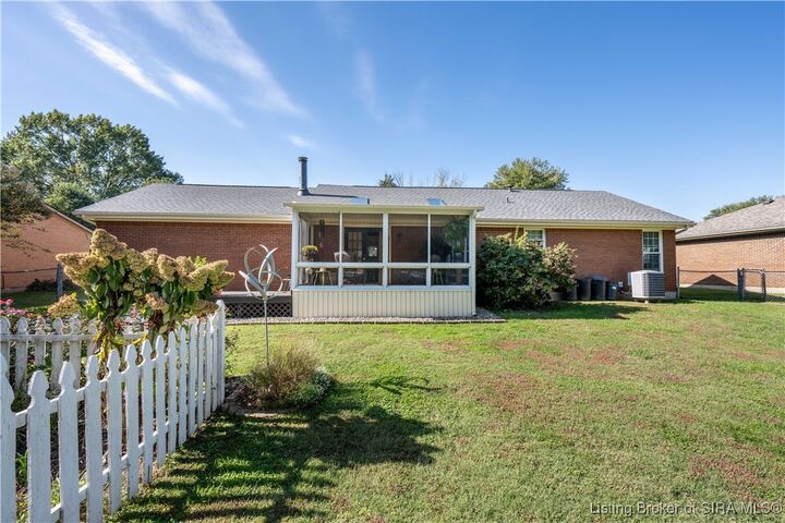 Property Photo:  808 Acorn Lane  IN 47130 