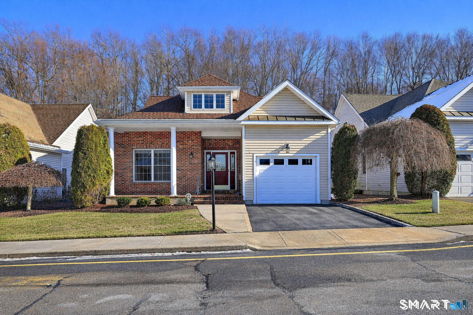 Property Photo:  7 Fire Thorn Lane 7  CT 06461 