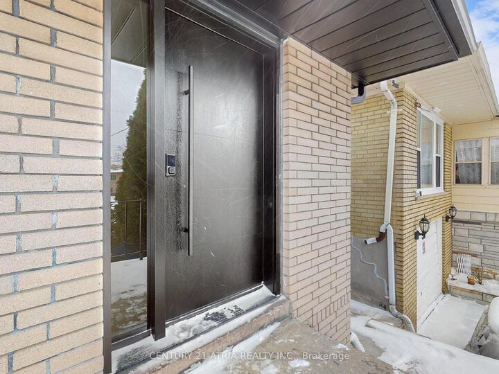 Property Photo:  57 Saddle Ridge Drive  ON M4A 1Z6 