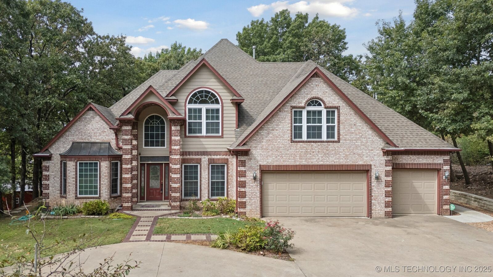 Property Photo: 7964 S 33rd OK 74132