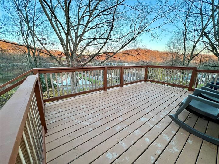 Property Photo:  10 Skyline Drive  PA 15084 