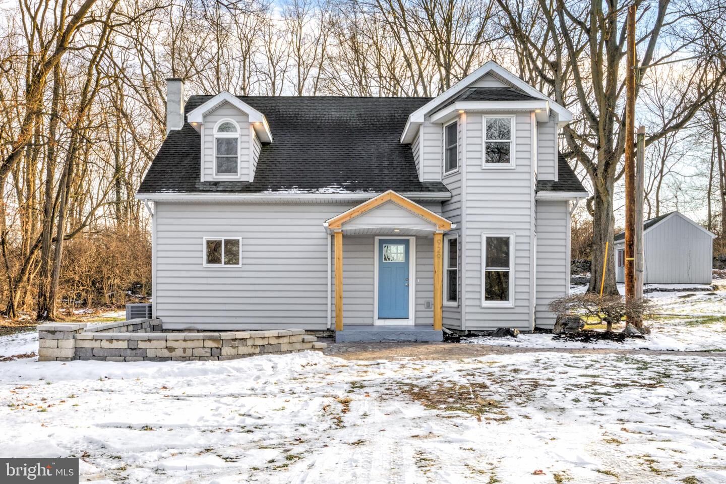 Property Photo:  929 Nixon Drive  PA 17055 