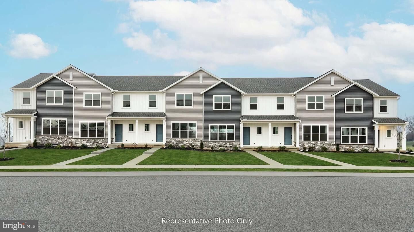 Property Photo:  38 N Conifer Drive  PA 17022 