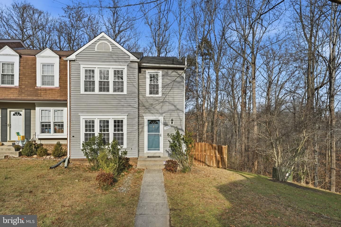 Property Photo:  7900 Forest Path Way  VA 22153 
