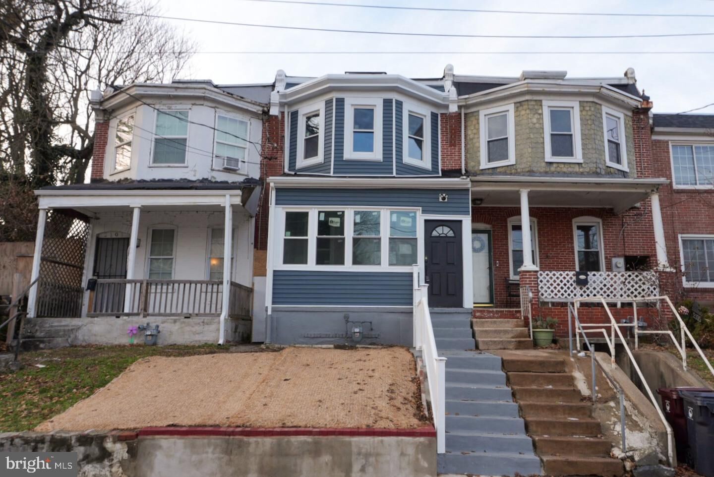 Property Photo:  2103 N Locust Street  DE 19802 