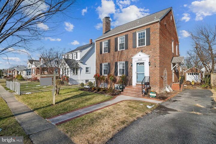 Property Photo:  2620 Hillcrest Avenue  MD 21234 