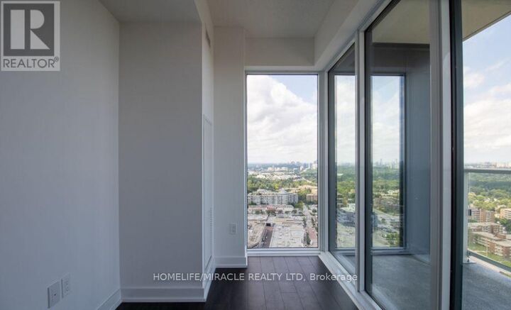 Property Photo:  50 O'Neill Road 2704  ON M3C 0R1 
