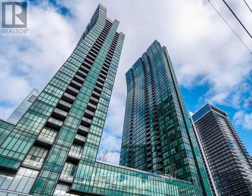 Property Photo:  9 Bogert Avenue 4202  ON M2N 0H3 