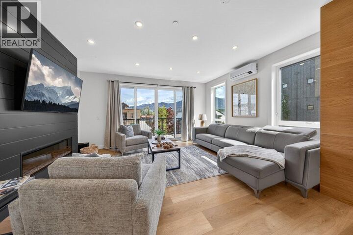 Property Photo: 510 14th Street 403 BC V0A 1K0