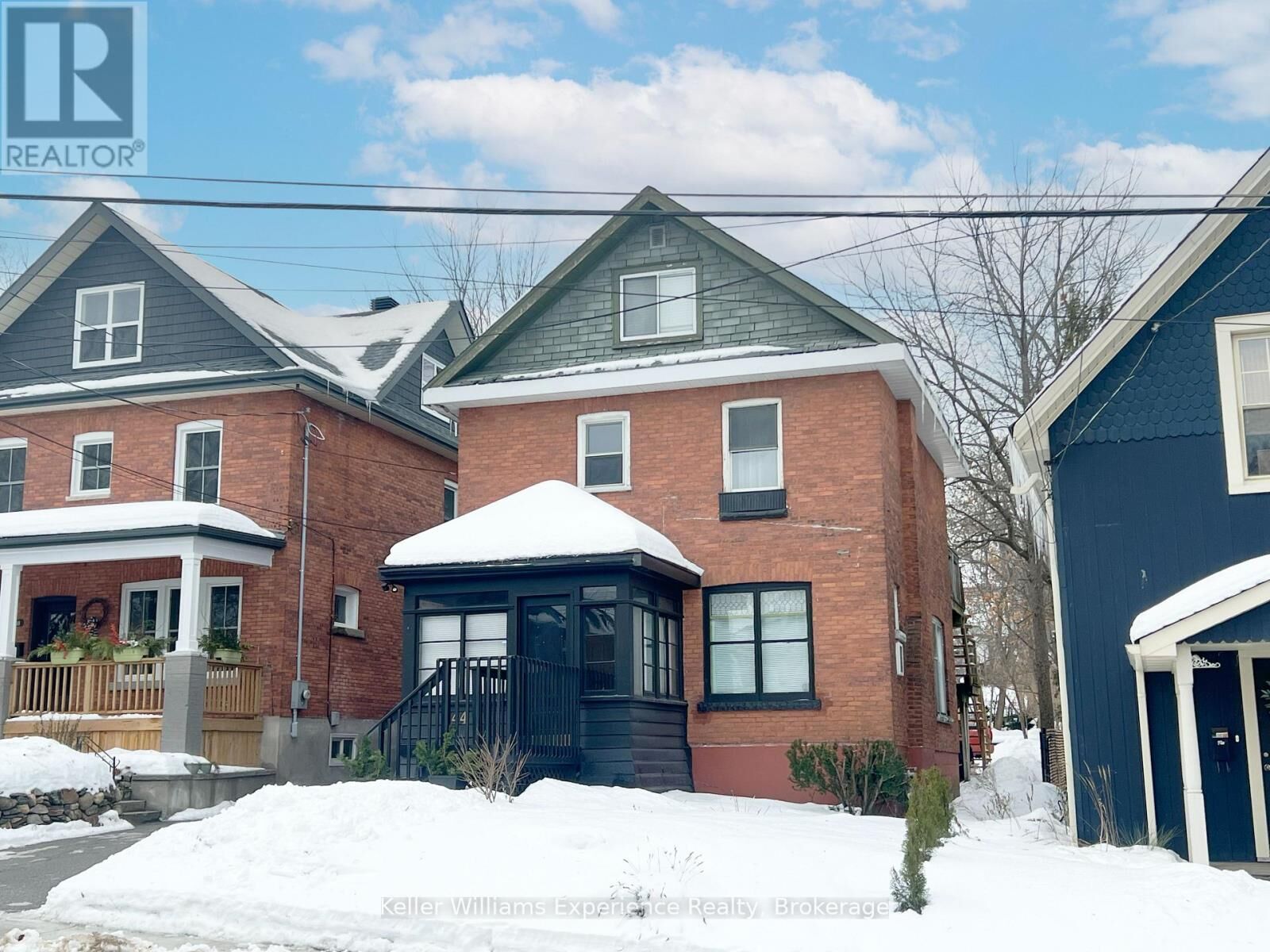 Property Photo:  344 First Street  ON L4R 3P2 