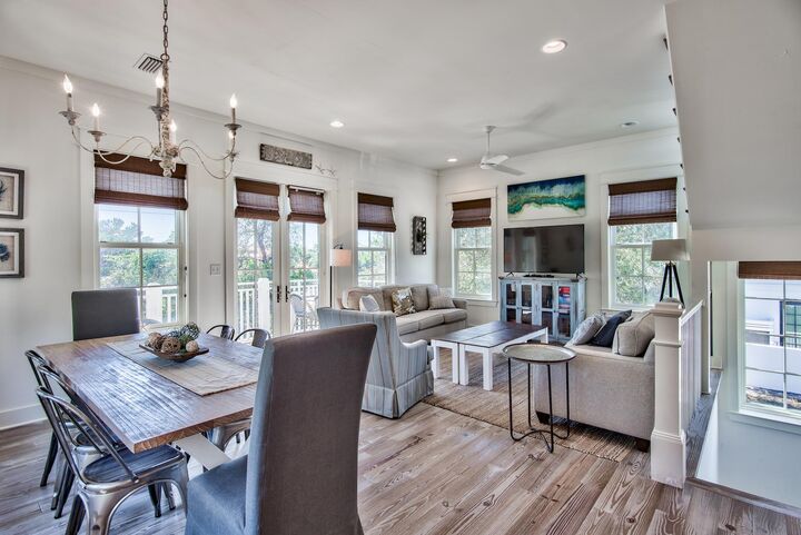 Property Photo:  165 Sand Oaks Circle  FL 32459 