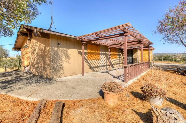 Property Photo:  34780 School Street  CA 93653 