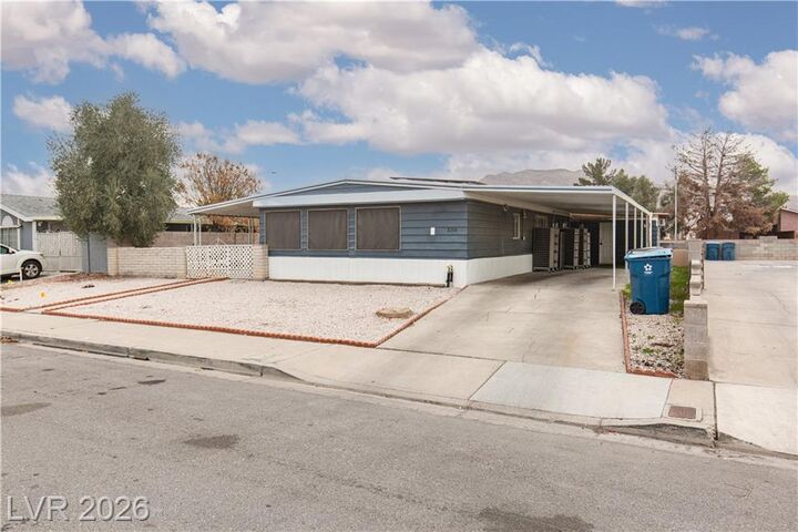 Property Photo:  330 Sir Richard East Drive  NV 89110 