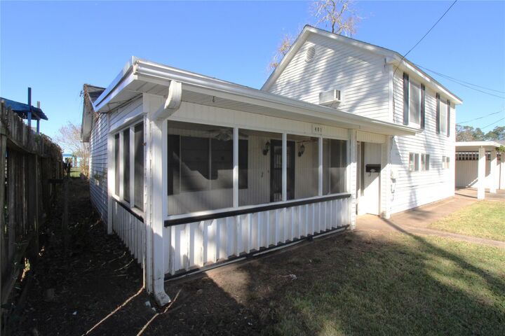 Property Photo:  401 E 5th St  TX 77480 