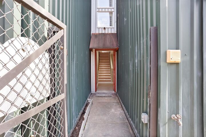 Property Photo:  6933 Yellowstone Way Drive  TX 77054 