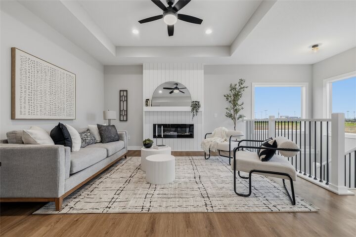 Property Photo:  325 NW Lavelle Court  IA 50263 