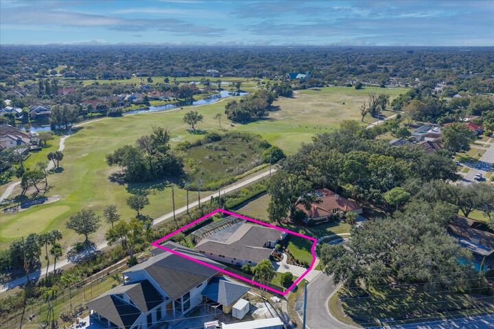 Property Photo:  7574 Cumberland Court  FL 33777 