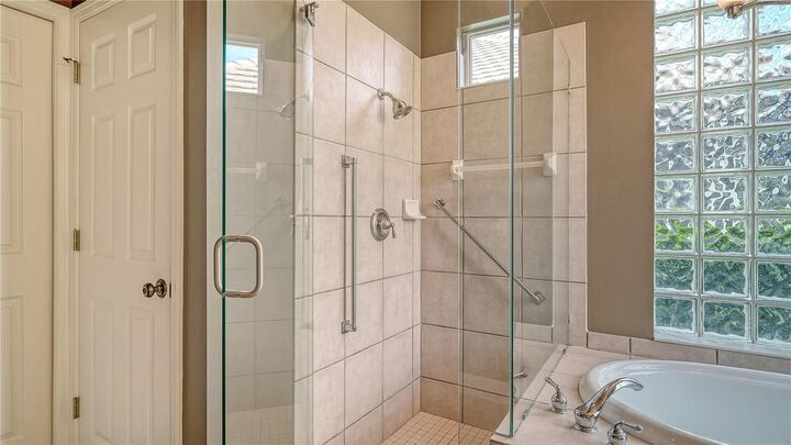 Property Photo:  6519 Oakland Hills Drive  FL 34202 