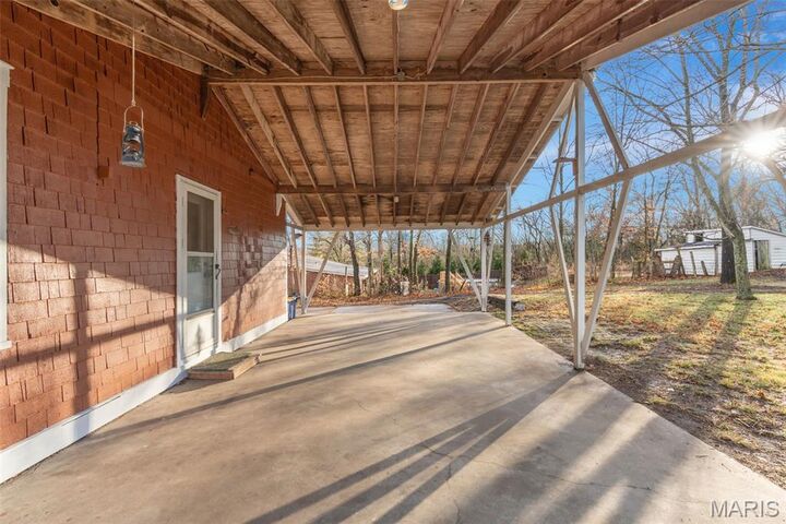 Property Photo:  805 Clay Street  MO 63090 