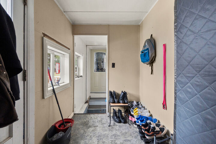 Property Photo: 915 Dawes Avenue IL 60435