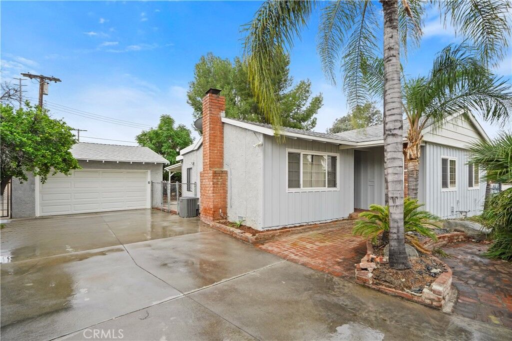 Property Photo:  14746 Jaguar  CA 91345 