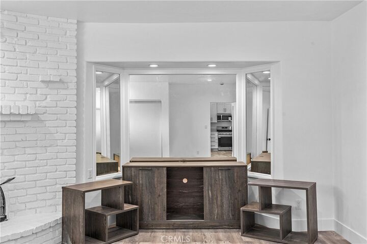 Property Photo:  19613 Lanark 1/2  CA 91335 