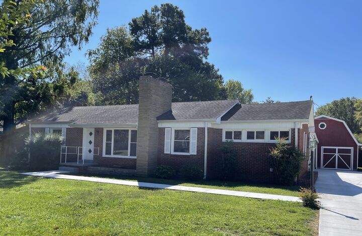 Property Photo:  1209 Bel Aire Dr  TN 37388 