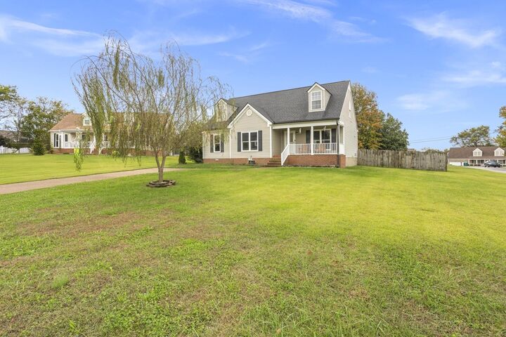 Property Photo: 2845 Jessie Ct TN 37179