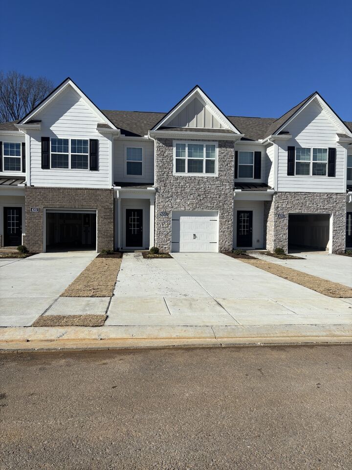 Property Photo:  4253 Feetham Dr  TN 37129 