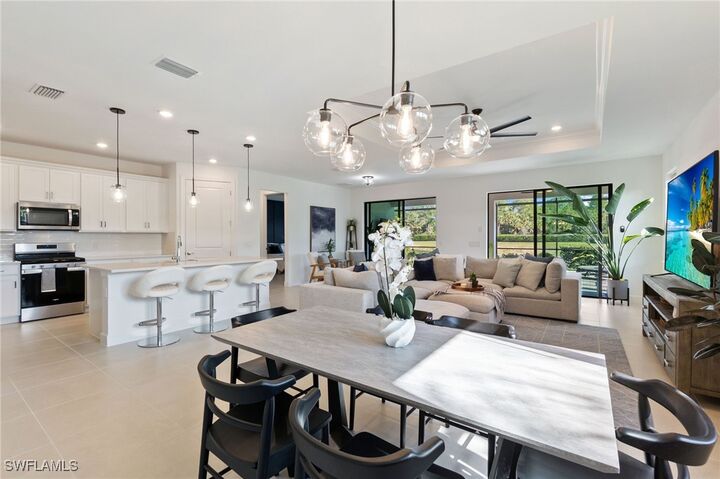 Property Photo:  10494 Ventana Lane  FL 34120 