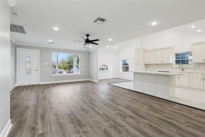 Property Photo:  110 Alexander Place  LA 70032 