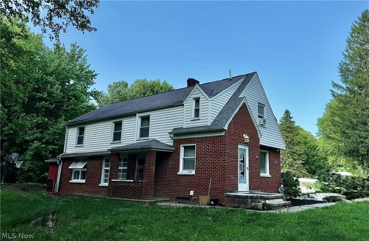 Property Photo: 557 North Avenue OH 44041