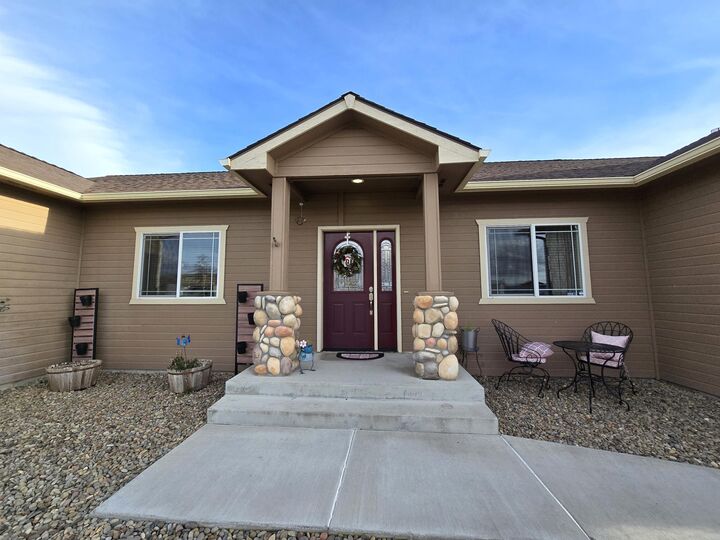 Property Photo: 10809 Washburn Way OR 97603