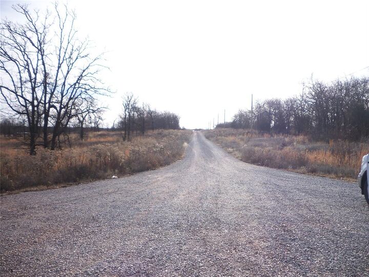 Property Photo: 34277 Green Valley Rd Road OK 74878