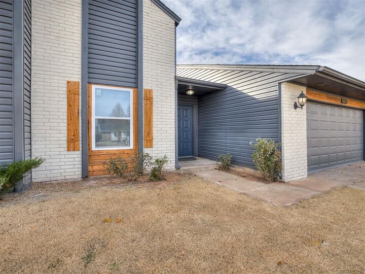 Property Photo:  8400 NW 111th Street  OK 73162 