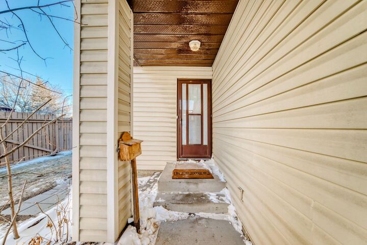 Property Photo:  100 Beddington Circle NE  AB T3K 1K6 