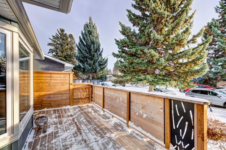 Property Photo:  1408 106 Avenue SW  AB T2W 0B7 